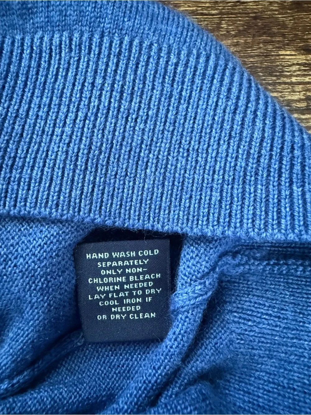 Hart Schaffner Marx Men’s Merino Wool Heather Blue V-Neck Sweater Vest
